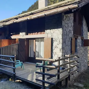https://chalet-les-avernes.hotels-rhonealpes.com